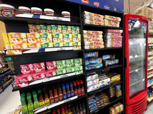 lamexicana7-supermarket-s2-products-on-shelf